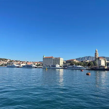 Apartment Summer Dreams